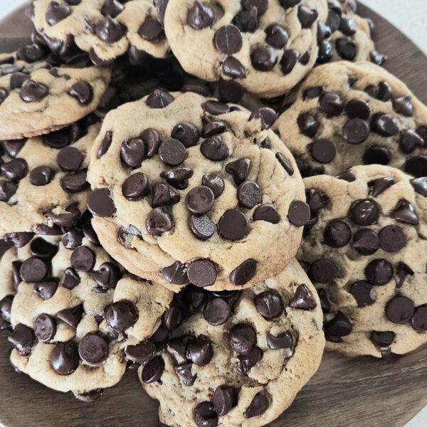 brown butter chocolate chip cookies - order online - bakery sacramento